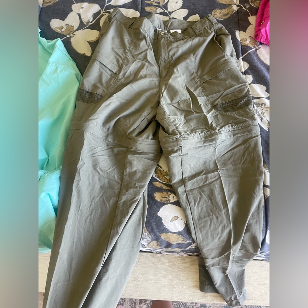 Columbia Sage Green Outdoor Pants